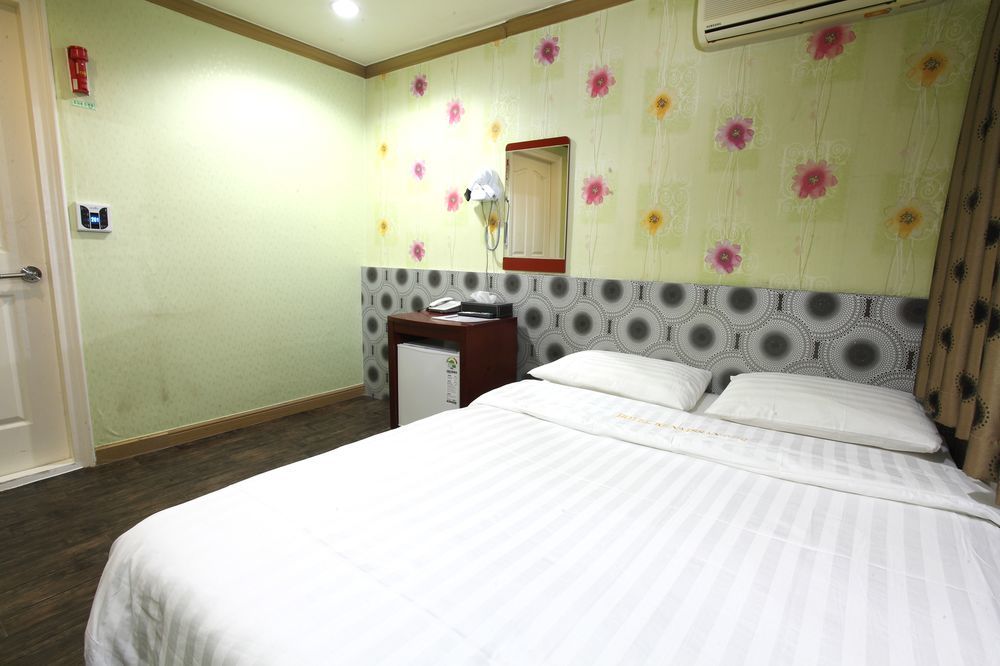 Prime Seocho Hotel 3*